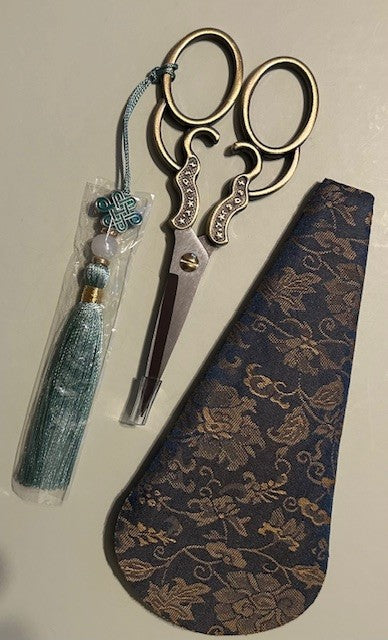 12cm decorative scissors with a fabric scissor case